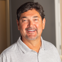 Headshot of Carlos Benavides